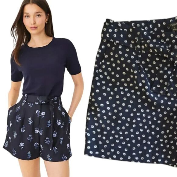 Ann Taylor Factory Navy Blue White Prints Belted The Drapery Shorts Size 10 NWT - Picture 1 of 15